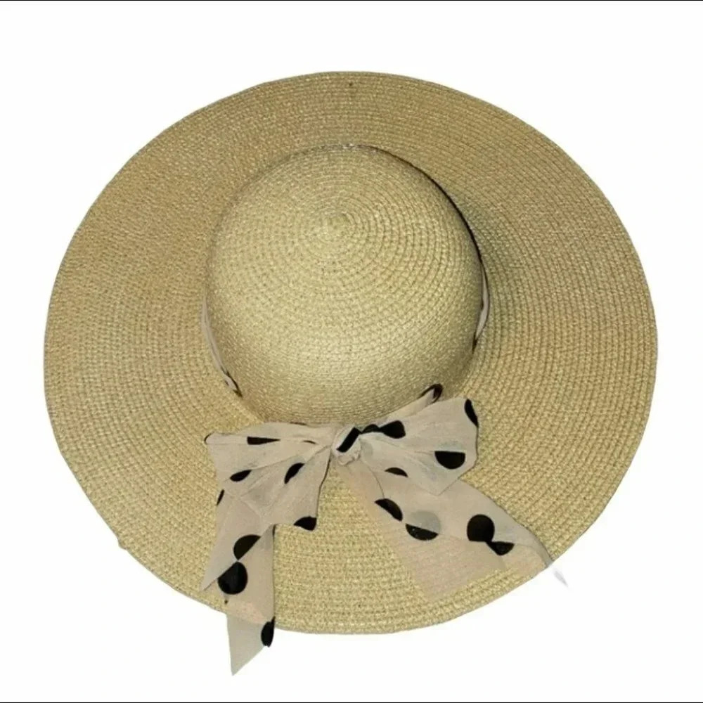 Straw floppy hat w/ b/w polkadot scarf